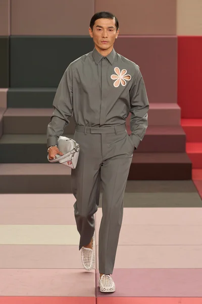Look 44